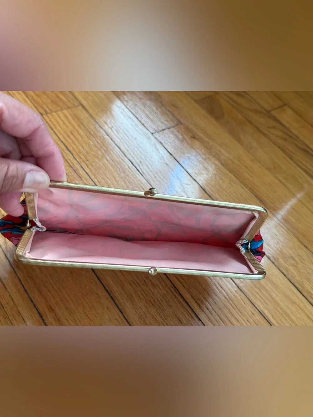 Vintage Red Floral Print Frame Clutch Wallet - Women's Accessory